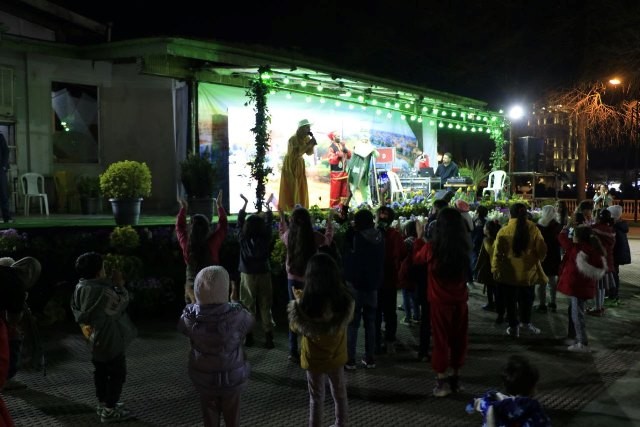 پنجمین شب جشنواره نوروزی ۱۴۰۲ شهرداری لاهیجان در شب های ماه مبارک رمضان