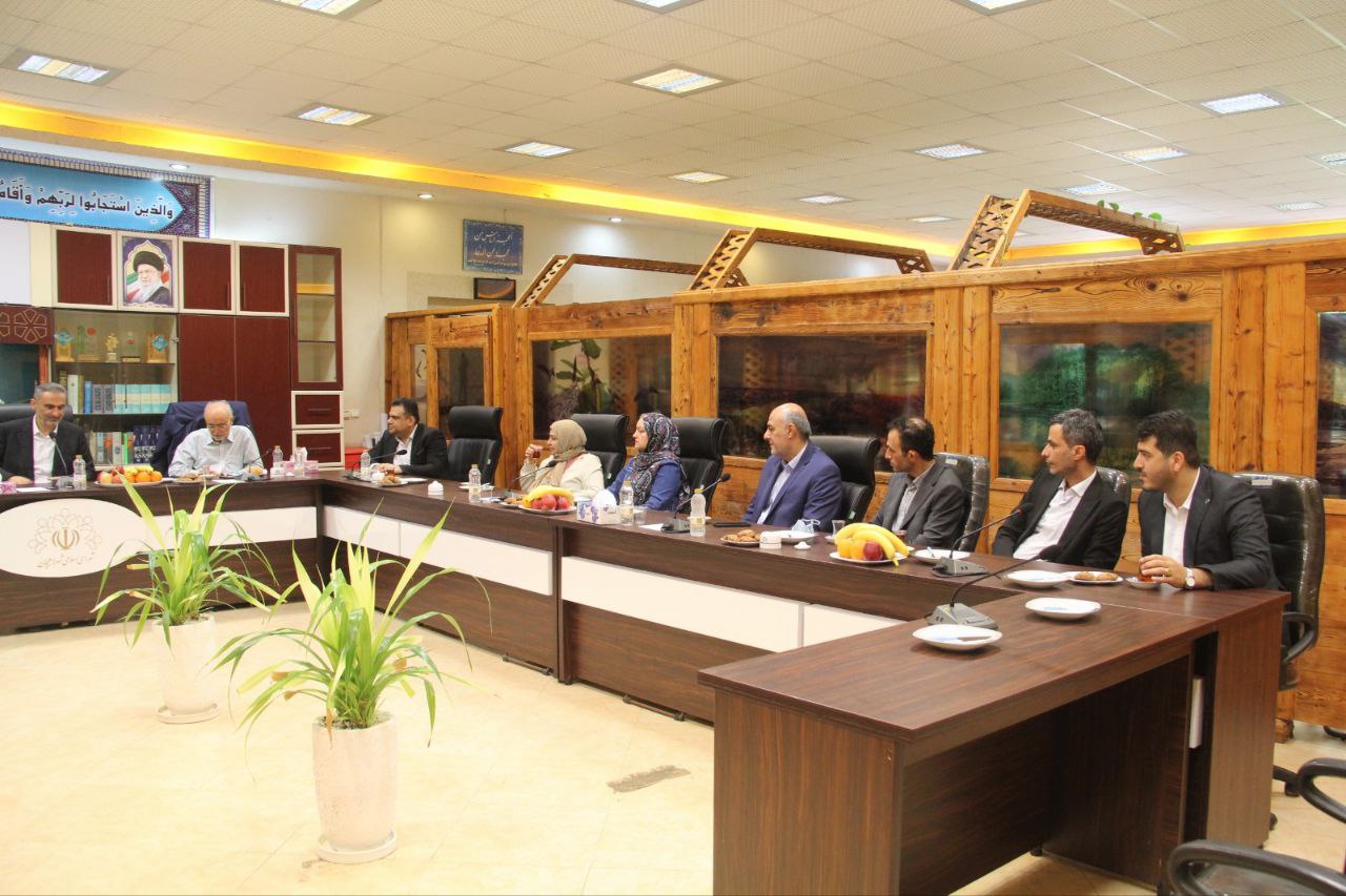 دیدار دکتر صالحی رییس بنیاد ایران شناسی با فرماندار و مدیریت شهری لاهیجان