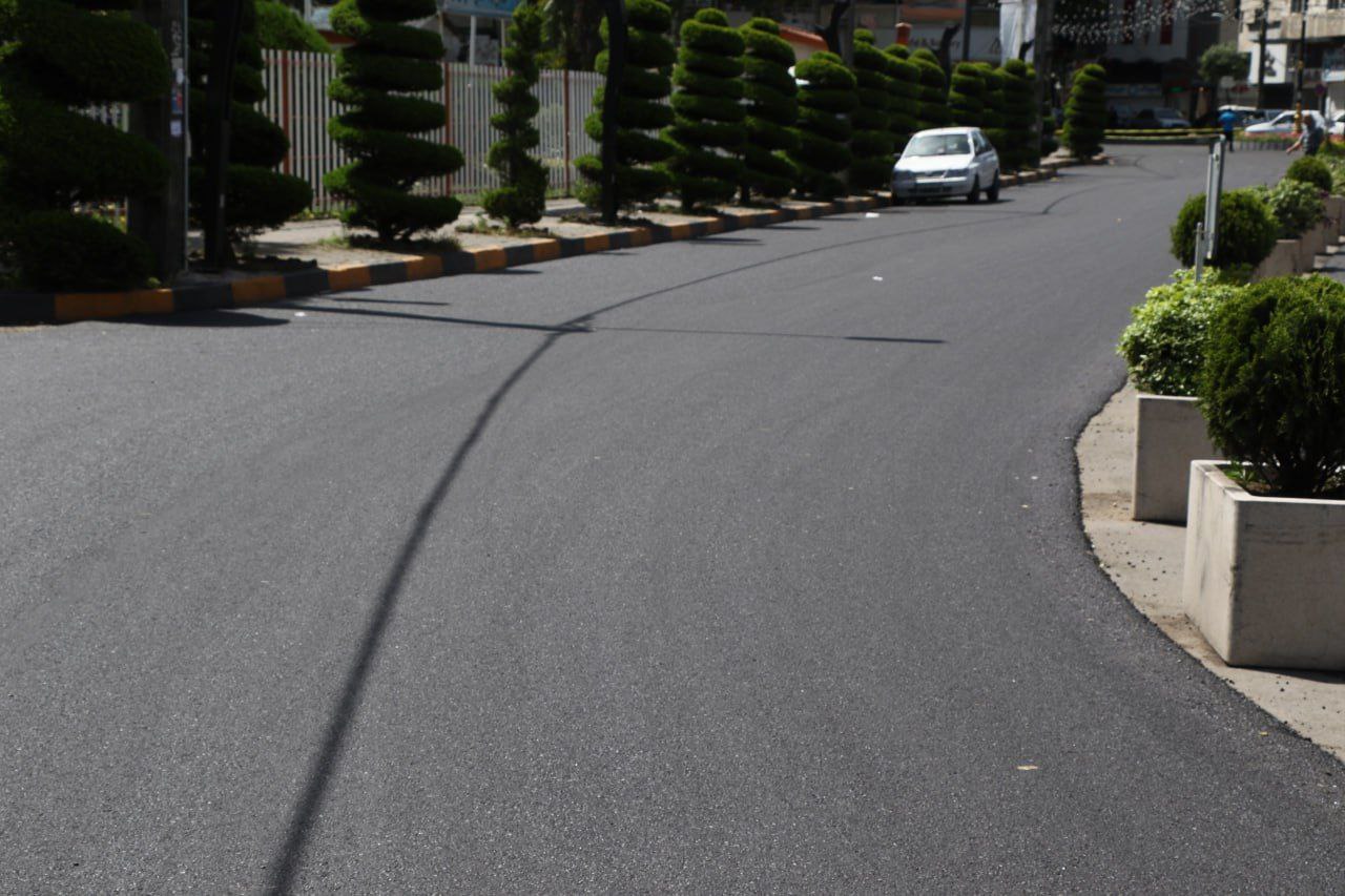 روکش آسفالت حدفاصل میدان سپاه پاسداران تا میدان کاج