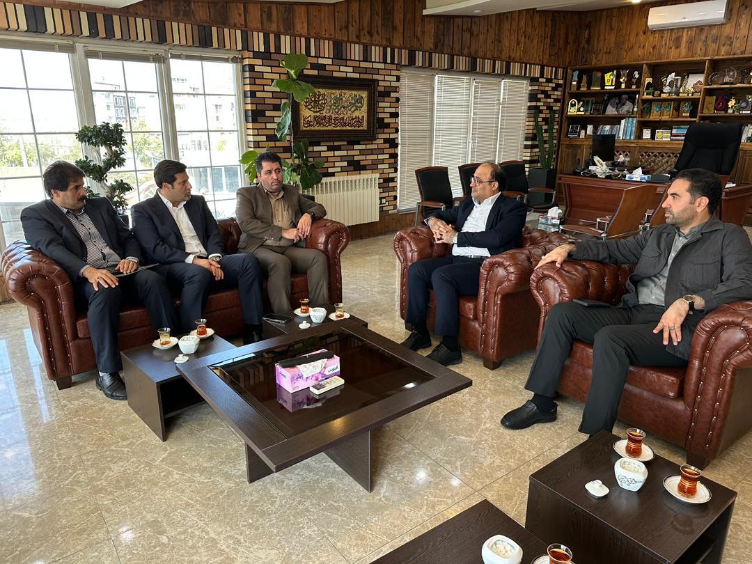 دیدار مدیرکل ثبت آثار و حفظ و احیای میراث معنوی و طبیعی وزارت میراث‌فرهنگی با شهردار لاهیجان